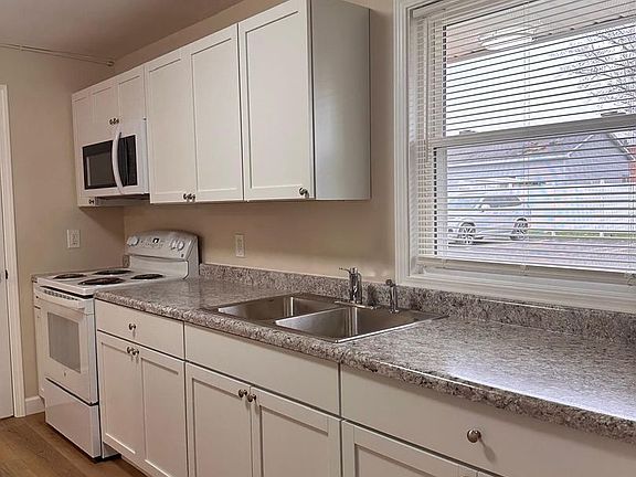 4th image of 28 W Satin St #36