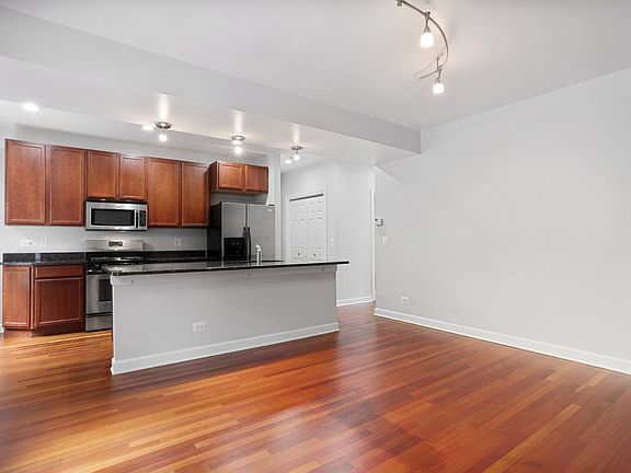 5th image of 7357-67 N Ashland Ave #17118429