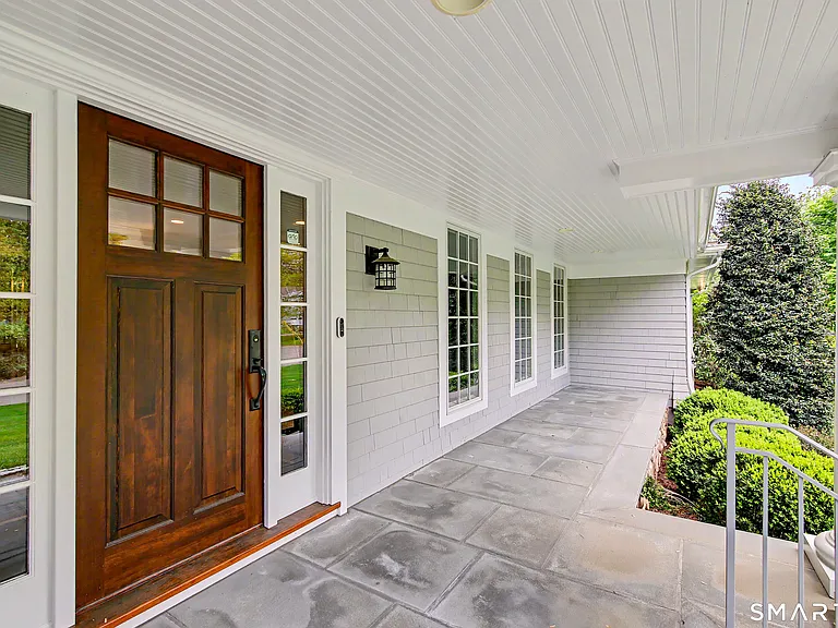 14 Deerfield Rd — Photo 2