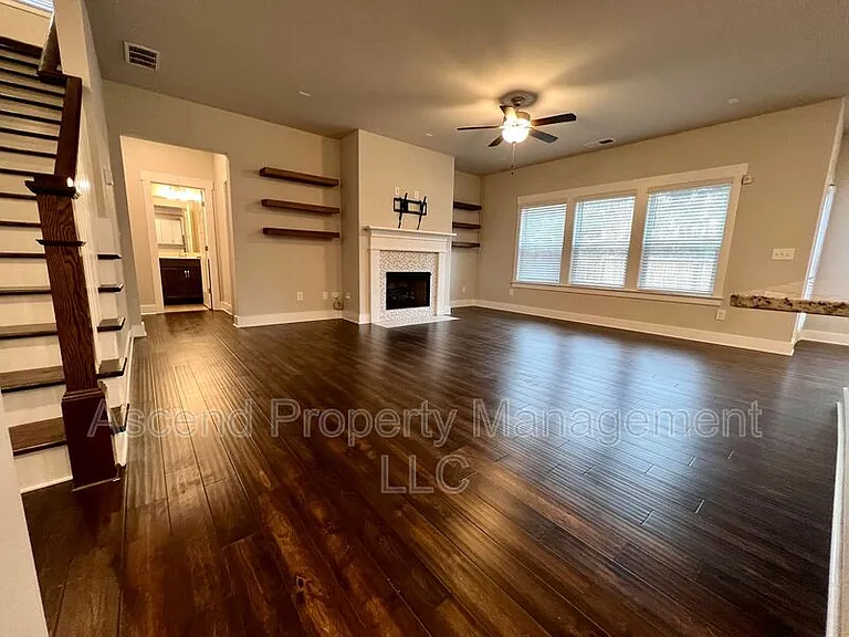 8592 Kensley Ln — Photo 7