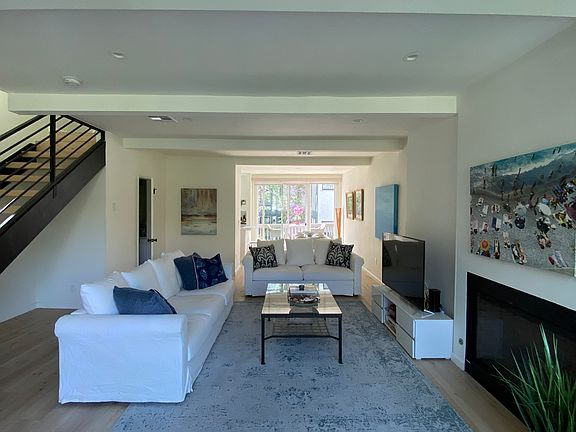 Living room (furnishing will vary from photo)