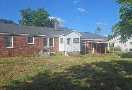 4th image of 2703 Wilson Rd