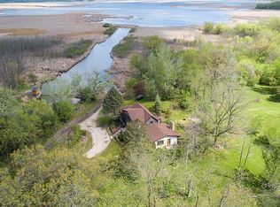 W173S10626 Muskego Dam Dr, Muskego, WI 53150