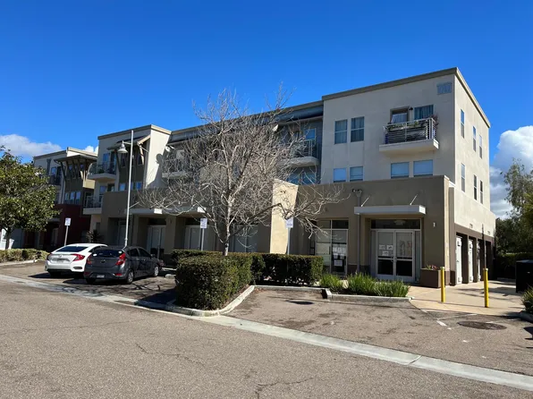 6797 Embarcadero Ln Unit 201, Carlsbad, CA 92011