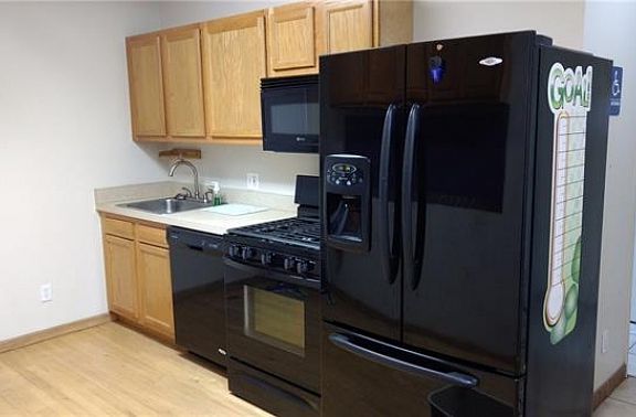 4th image of 3990 W Walton Blvd Ste A