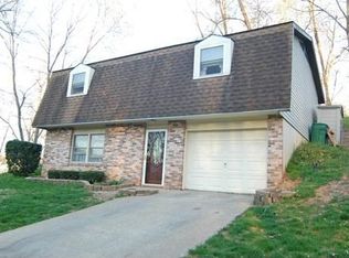 11 Surrey Hills Rd, Hannibal, MO 63401