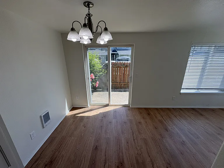 2590 16th Ave SE — Photo 5