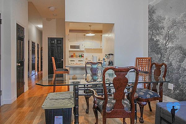 1st image of 195 Richards St #1A
