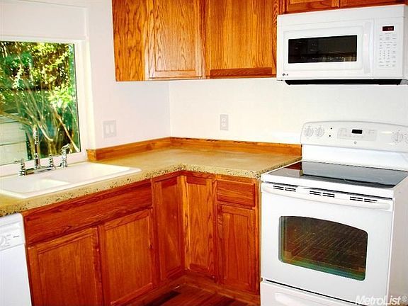 4th image of 8326 Foxfire Dr