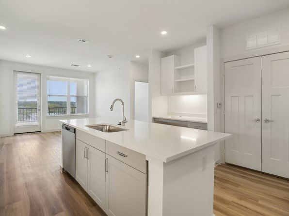 405 N Ewing Ave #205