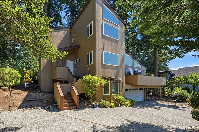 2nd image of 24322 135th Avenue SE