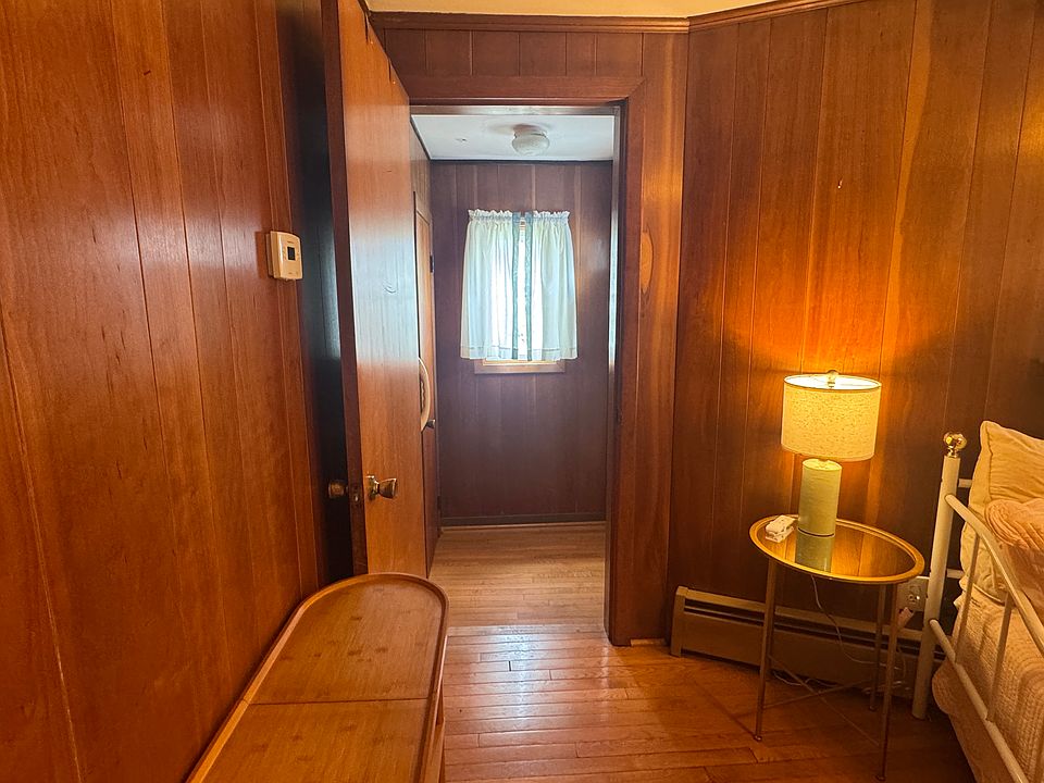 1st image of 18 Laurelhurst Rd