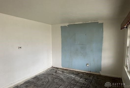 5th image of 323 E Home Ave