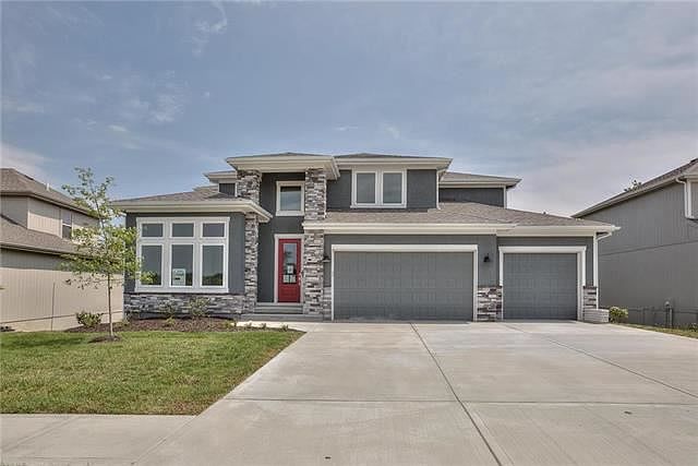 1st image of 7275 NW Forest Lakes Dr