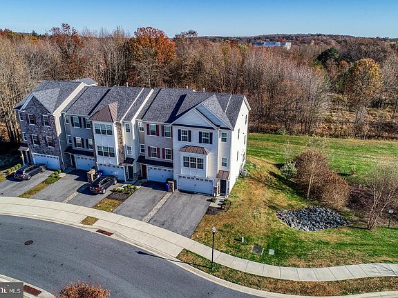 2nd image of 529 Jacobsen Dr