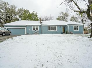 9815 State Line Rd, Kansas City, MO 64114