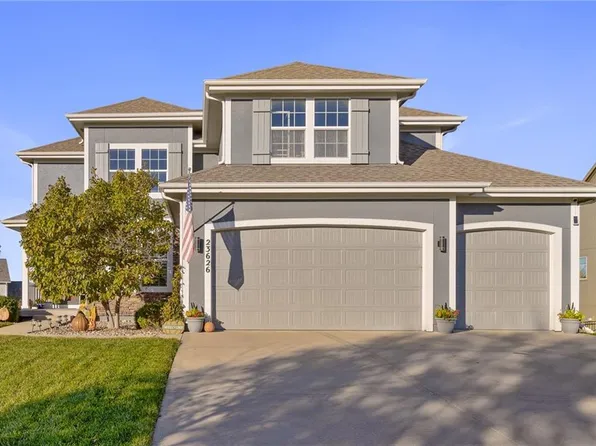 23626 W 92nd Ter, Lenexa, KS 66227