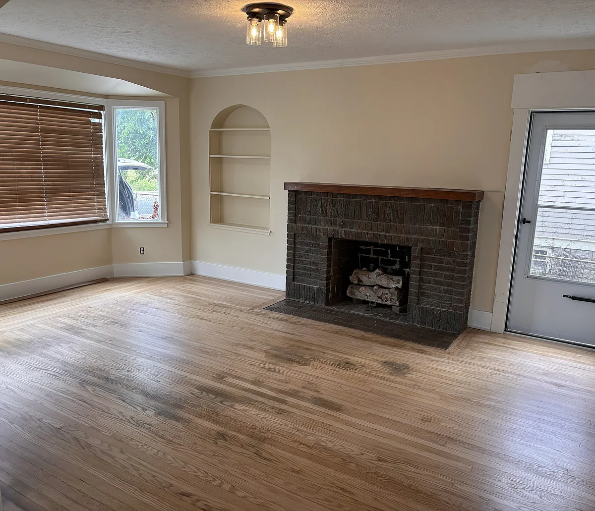 Building Photo - 2752 N 47th Ave