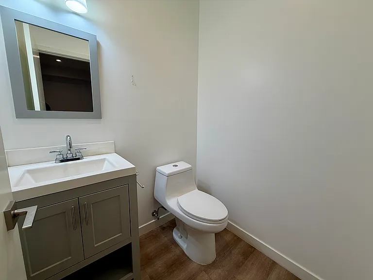 22425 Del Valle St #3 — Photo 14