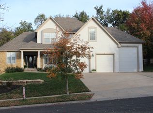 7713 Alden Rd, Lenexa, KS 66216