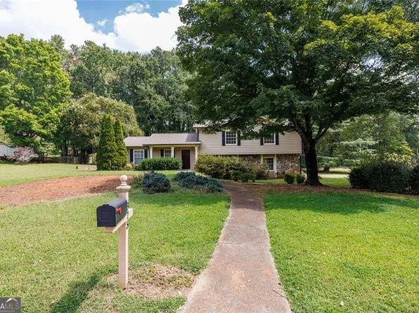 875 Windsor Trl, Roswell, GA 30076