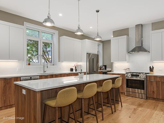 5th image of 5652 N Ashland Ave #1