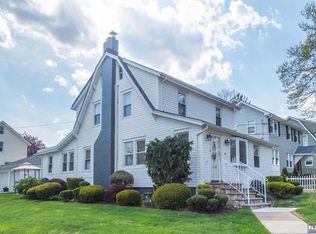 88 W Forest Ave, Teaneck, NJ 07666