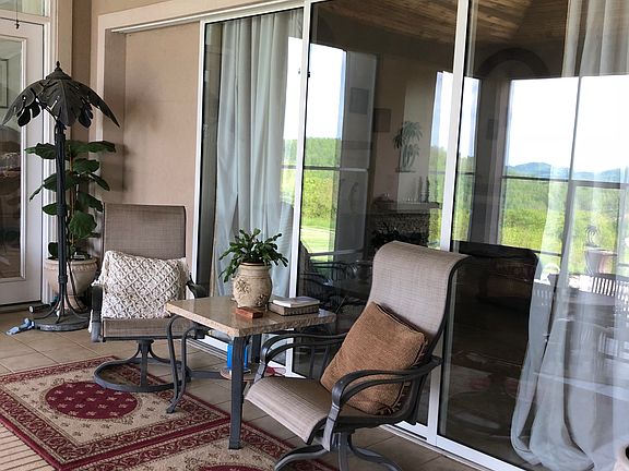    Hideaway' sliding doors  