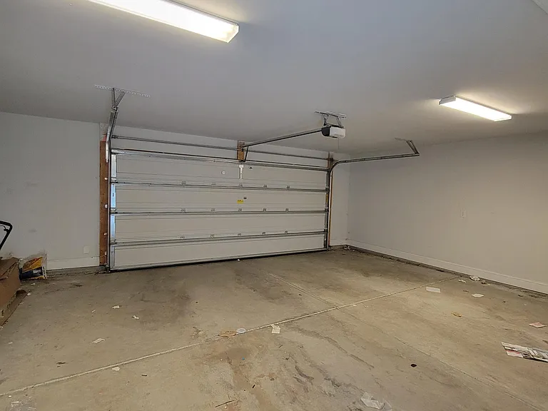 1252 Gloriosa St — Photo 28