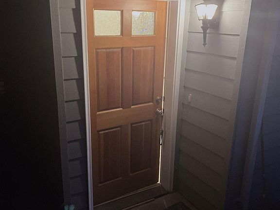 3rd image of 18520 61st Pl NE
