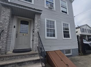 395 S 8th St #1C, Newark, NJ 07103