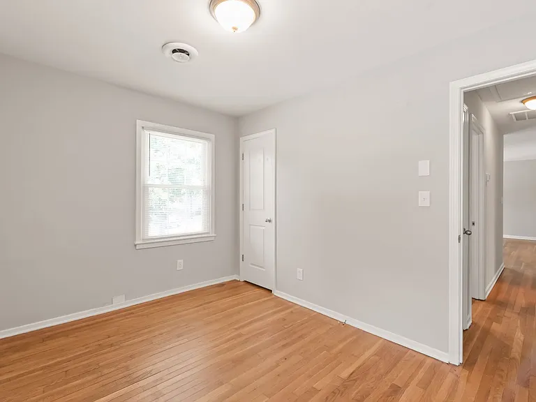 5054 Curtiswood Dr — Photo 19
