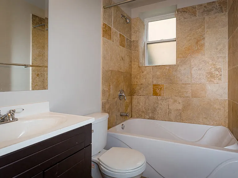 6500-08 N Claremont Ave. — Photo 8