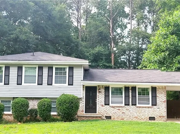 2972 Bretton Dr, Rex, GA 30273