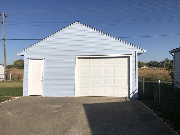 3rd image of 407 Glenwood Ave
