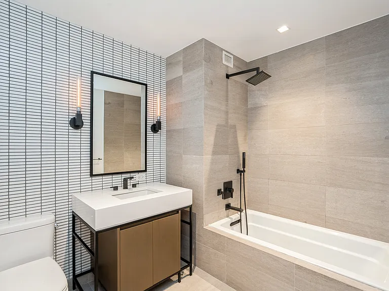 2 Shore Ln #4L — Photo 14