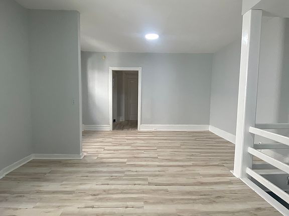 2nd image of 3206 Winter St
