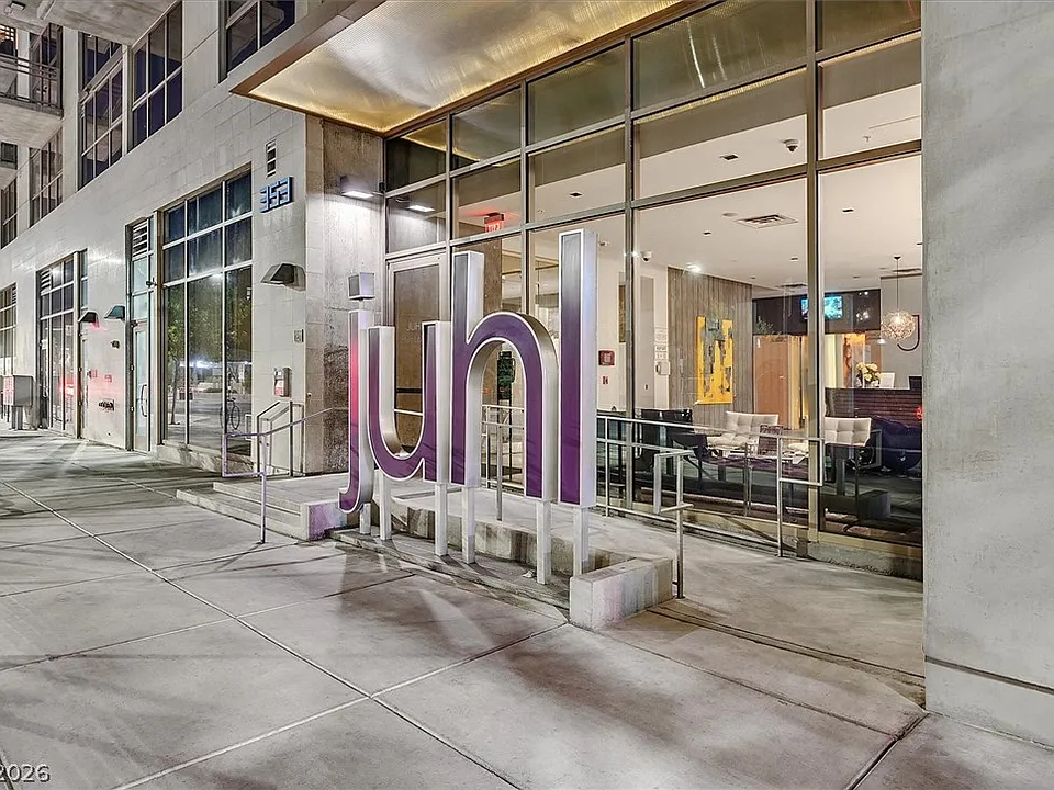 353 E Bonneville Ave #433