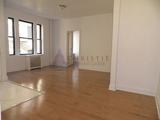 Rented by Christie Property Group | media 17