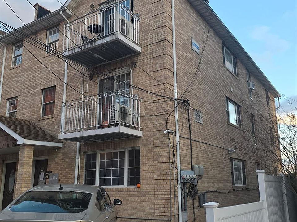 2nd image of 17026 Cedarcroft Road