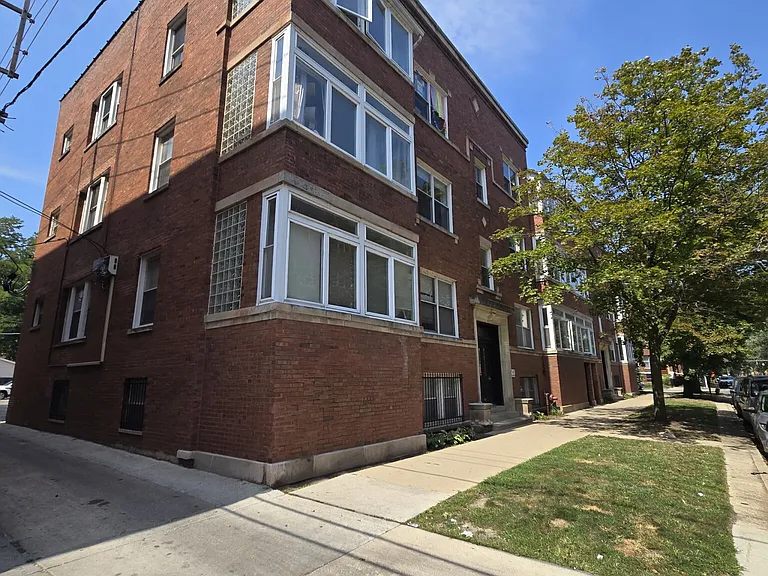 7460 N Greenview Ave #2 — Photo 15