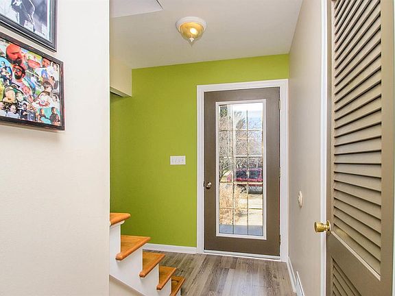 3rd image of 2515 Sequoia Pkwy