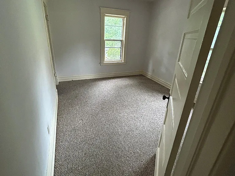 304 Burr Oak St — Photo 4