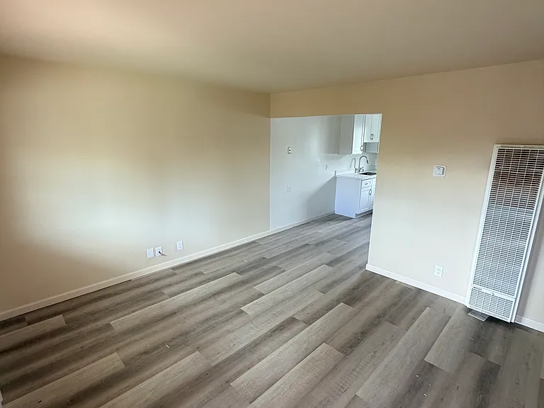 2080 Marlboro Ct #12 — Photo 2