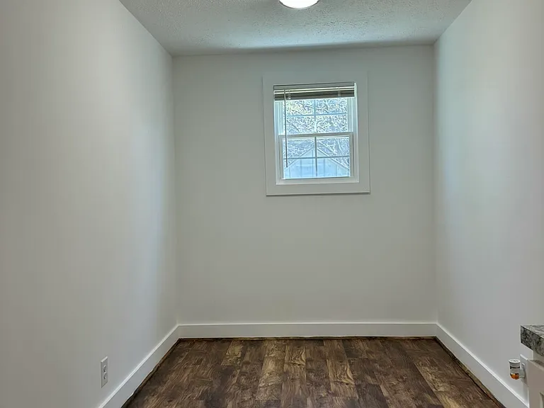 2411 S 5th St — Photo 12