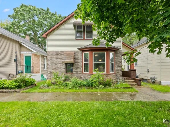 1032 White Ave NW, Grand Rapids, MI 49504
