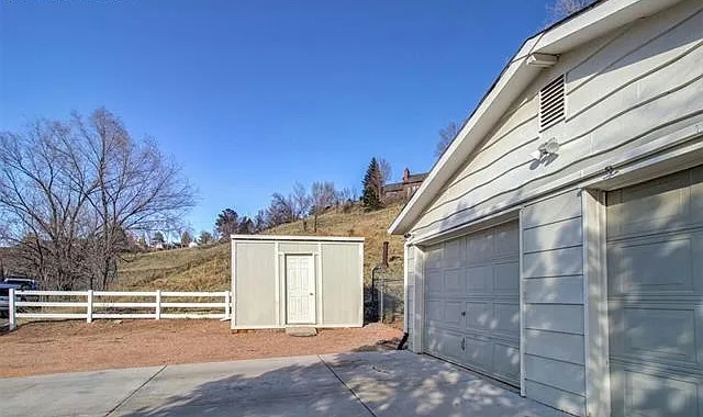 411 Wilhelmia Ave #A — Photo 3