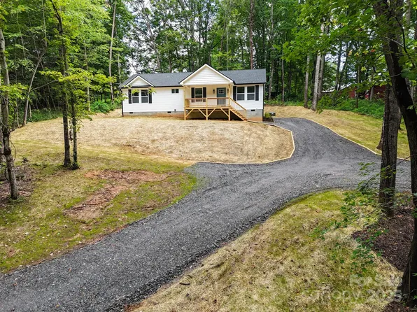 99 Grassy View Rd, Candler, NC 28715