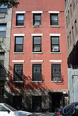 Rented by Bellmarc Realty | media 35