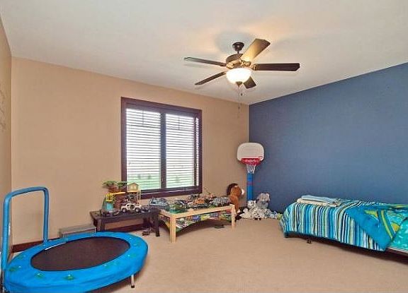 1 Bedroom Upstairs